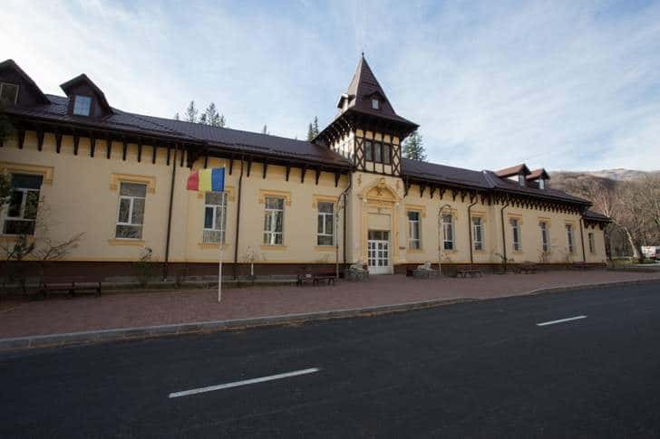 Compartimente ale Spitalului Sinaia, închise pentru 14 zile, din cauza cazurilor de coronavirus!