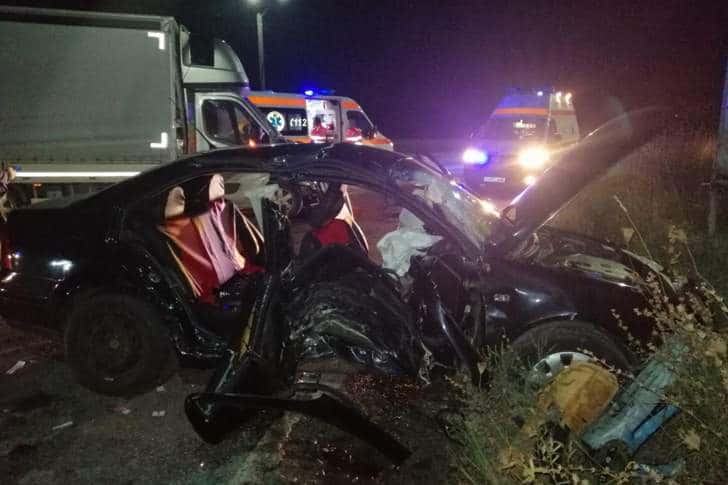 Patru tineri au ajuns la spital în urma unui accident petrecut azi-noapte, pe DN1
