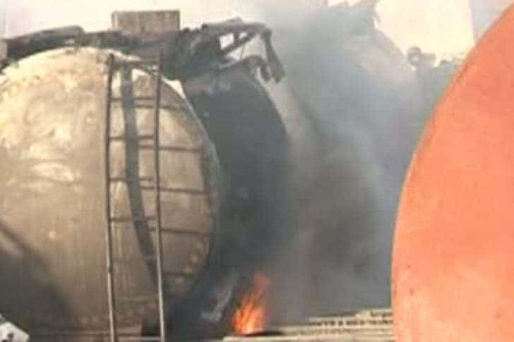 Incendiu la o cisternă, în incinta rafinăriei Petrotel-LukOil