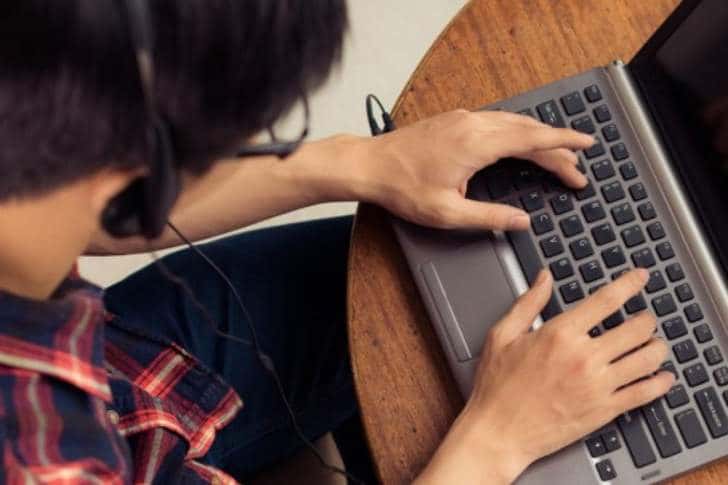 Cursurile vor rămâne în sistem online cel puțin până în luna ianuarie 2021