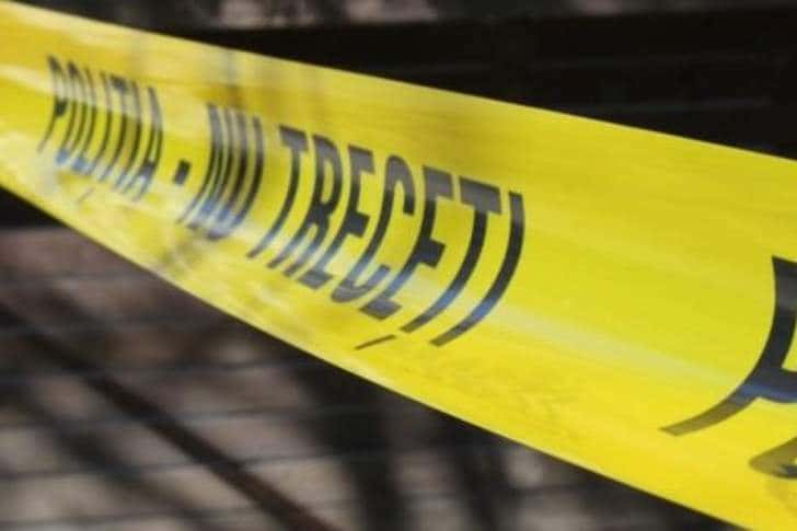 Cadavrul unui bărbat a fost găsit într-o grădină, la Ariceștii Rahtivani