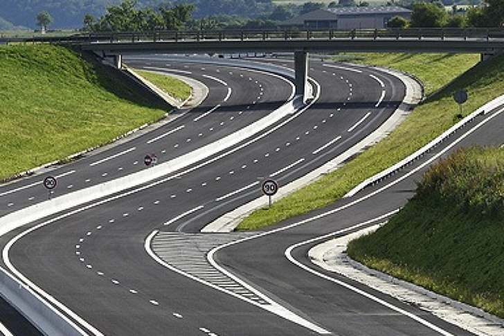 Iluzia construirii autostrăzii Ploiești-Brașov continuă (și) cu reactualizarea studiului de fezabilitate!