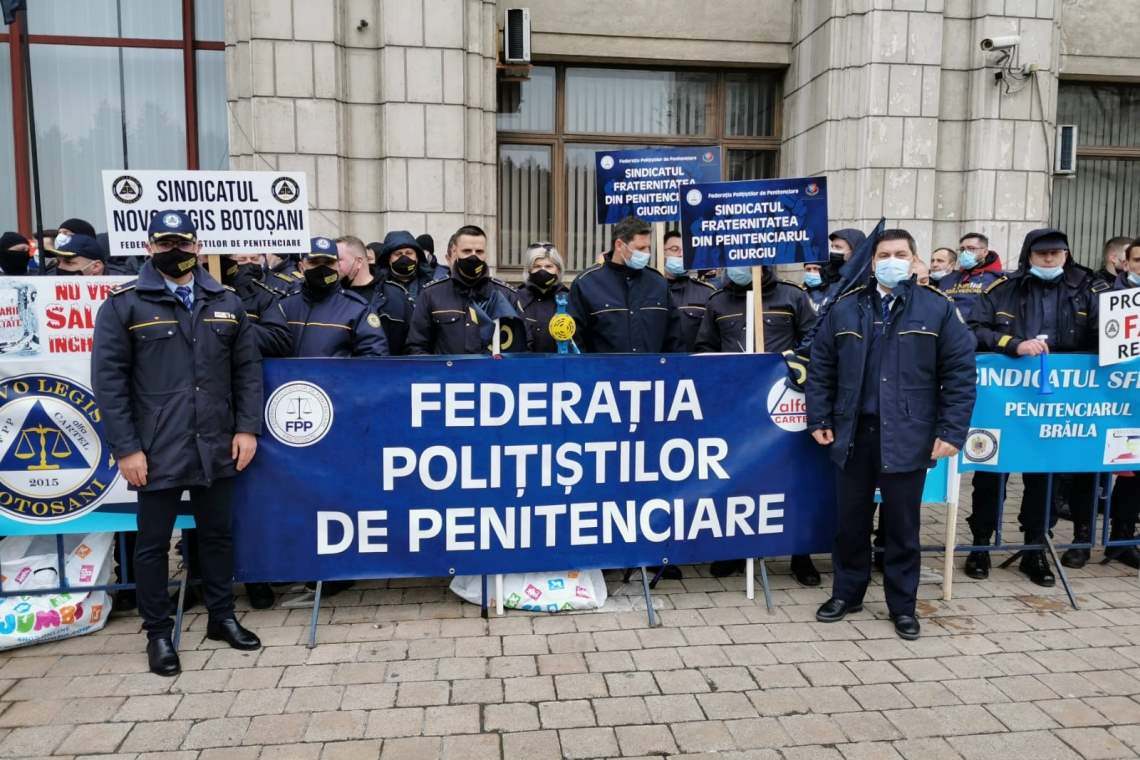 Sindicaliștii de la Penitenciarul Târgșor, la protest în fața Ministerului Justiției