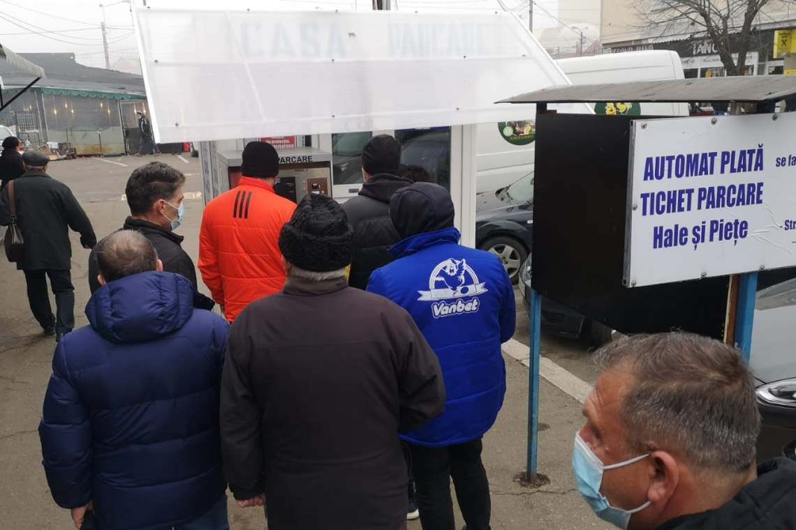 Blocaj la parcarea de la Halele Centrale din Ploiești - video