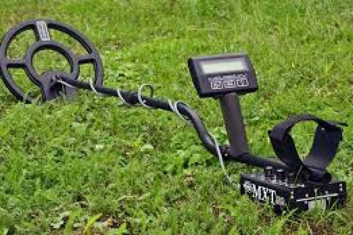 Doi bărbați și o femeie, reținuți pentru "braconaj arheologic"