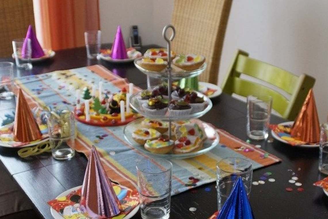 Aniversarea zilei de naștere a unui copil, întreruptă de polițiști, la Bucov