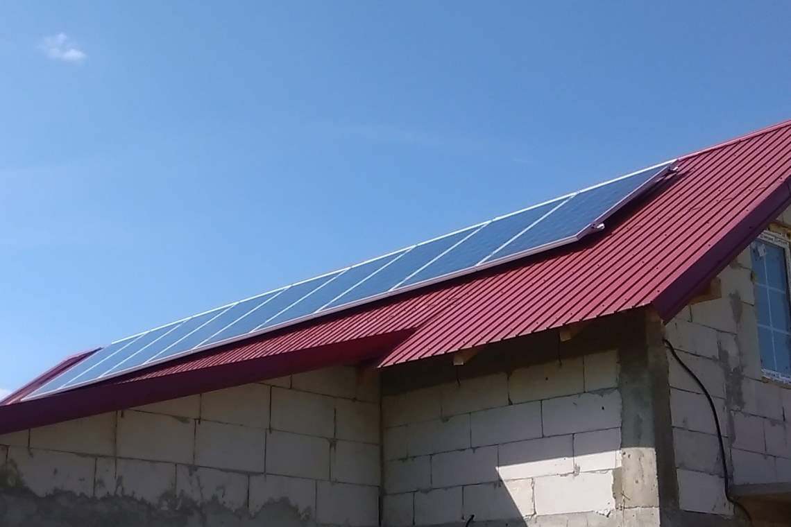 La Măneciu, zeci de gospodării izolate neracordate la rețeaua electrică vor primi panouri fotovoltaice
