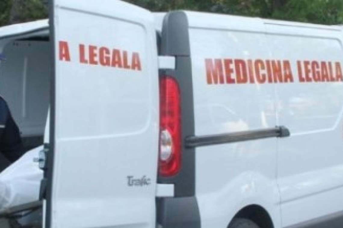 Un bărbat din Sinaia a murit după ce a căzut de la balcon