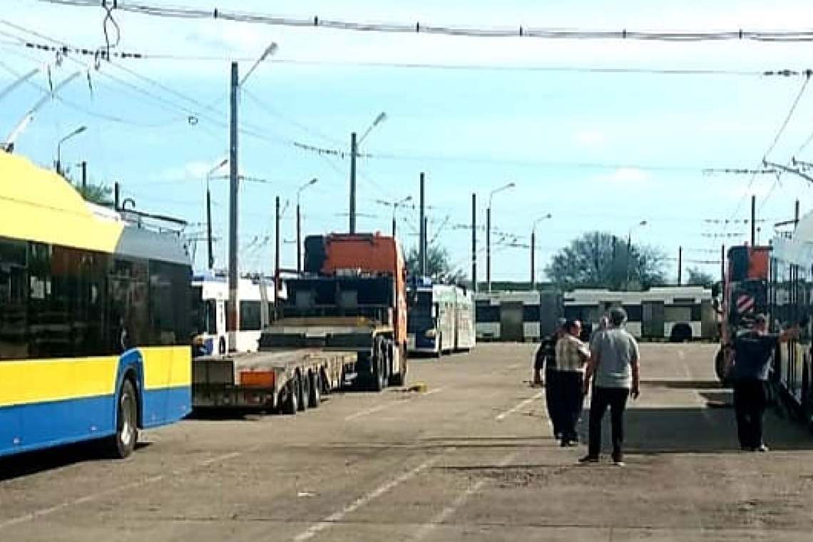 Troleele noi vin la Ploiești cu țârâita, dar e bine că vin...