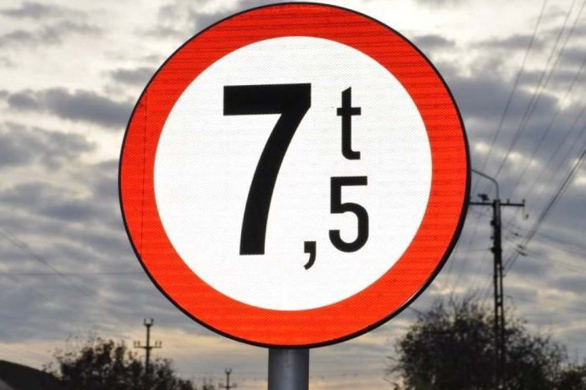 Restricții de durată pe DN1, pentru vehiculele cu masa maximă peste 7,5 tone!