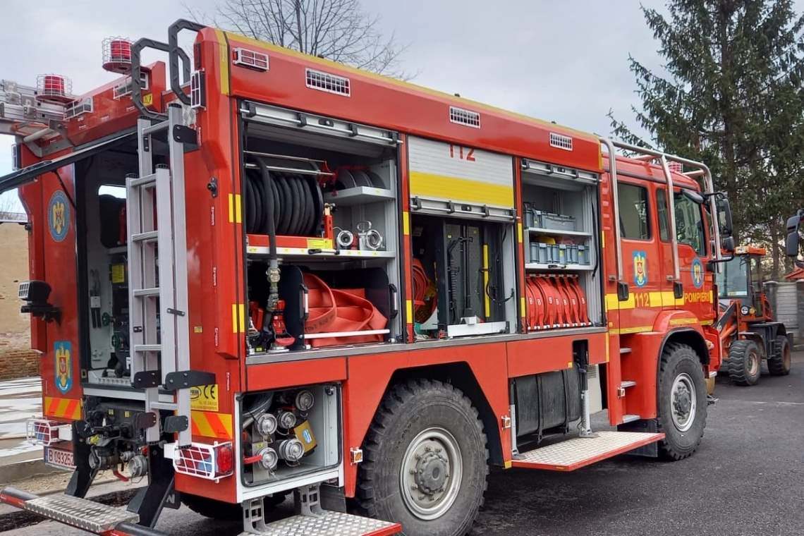 Început de incendiu într-un autobuz aflat în trafic, la Berceni