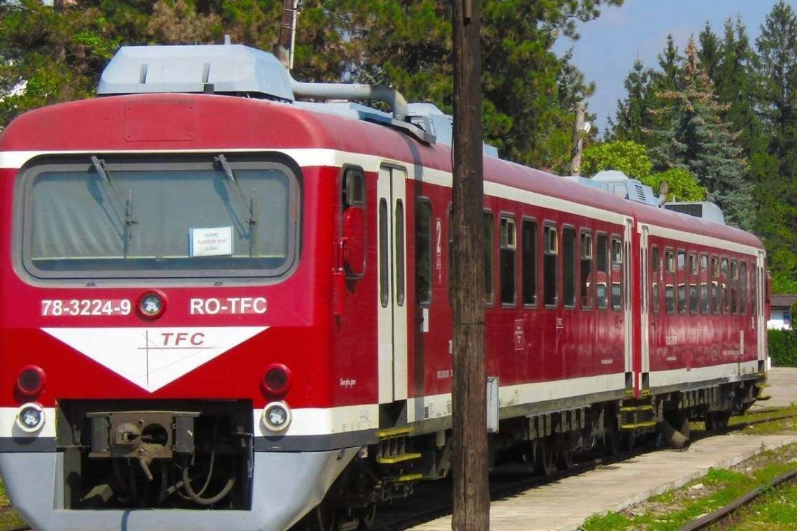 Transferoviar Călători: nu putem preconiza cât va dura închiderea circulației pe ruta Ploiești Sud - Măneciu. Va fi restituită contravaloarea abonamentelor