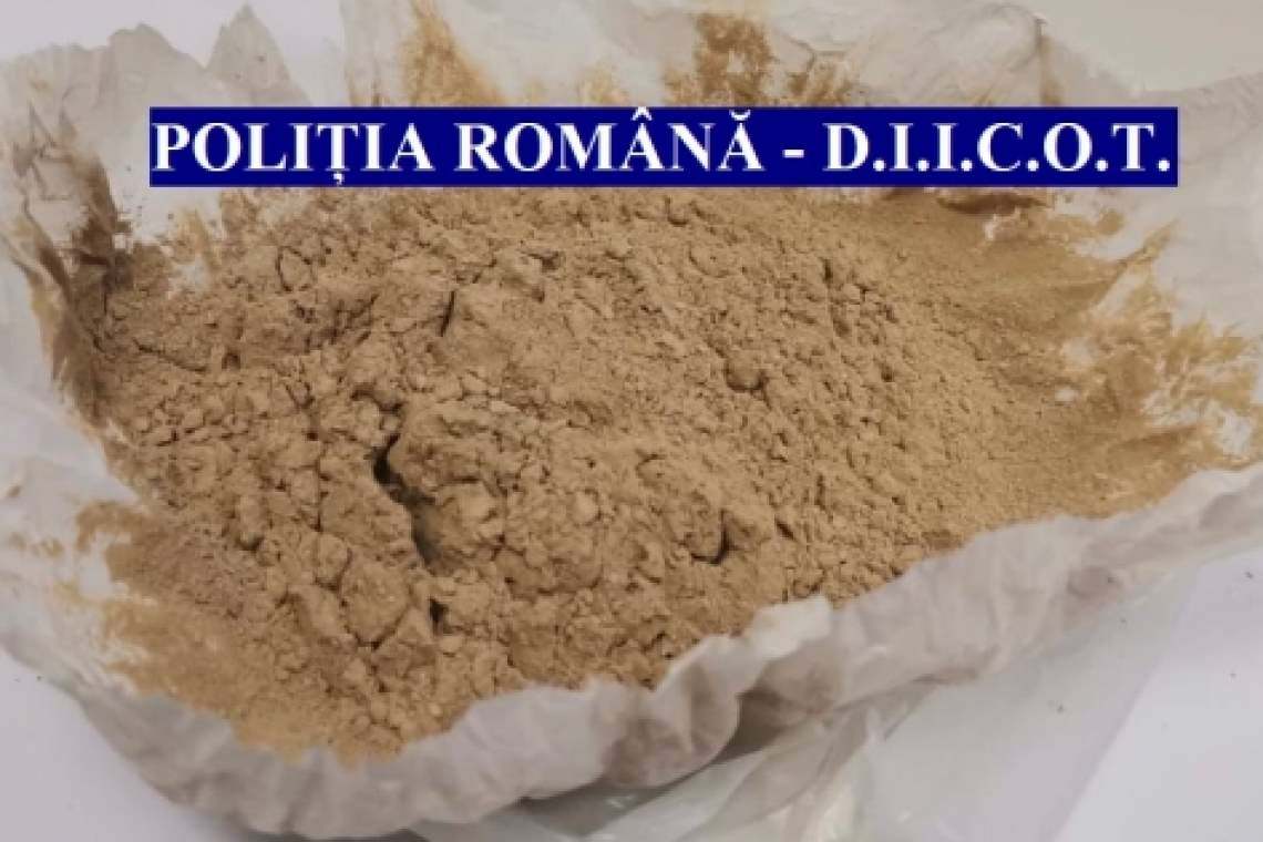 Prins în flagrant când primea kilograme de droguri din Spania, prin curier