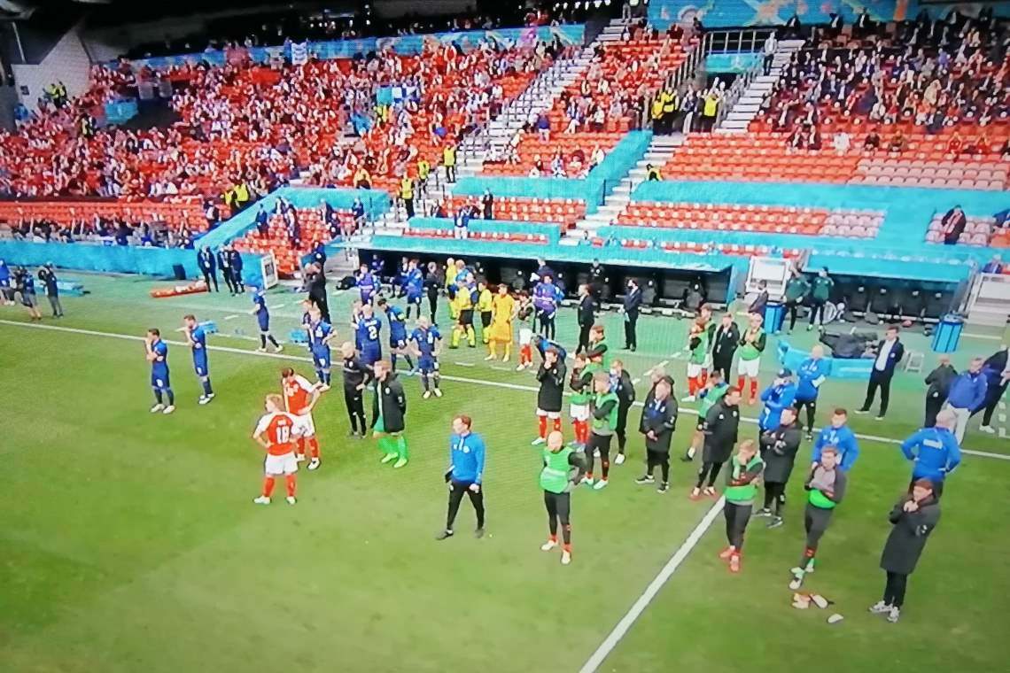 Meciul Danemarca - Finlanda de la Euro 2020, suspendat după ce un jucător și-a pierdut cunoștința! 