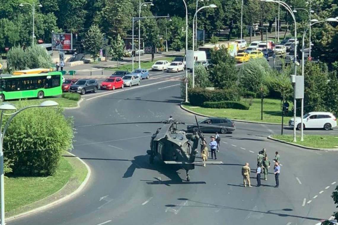 Elicopter militar american, aterizare forțată pe un bulevard intens circulat din București!