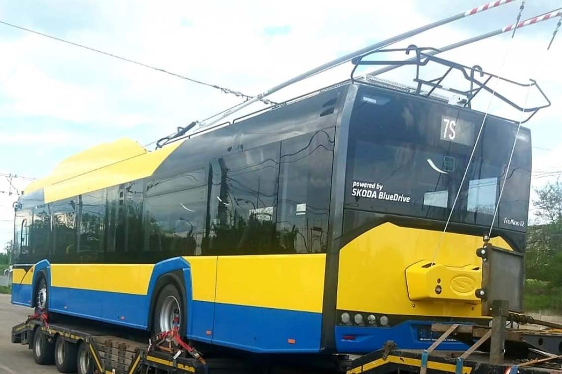 Gata, s-a îmbogățit Ploieștiul! Au venit și ultimele trei trolee noi!