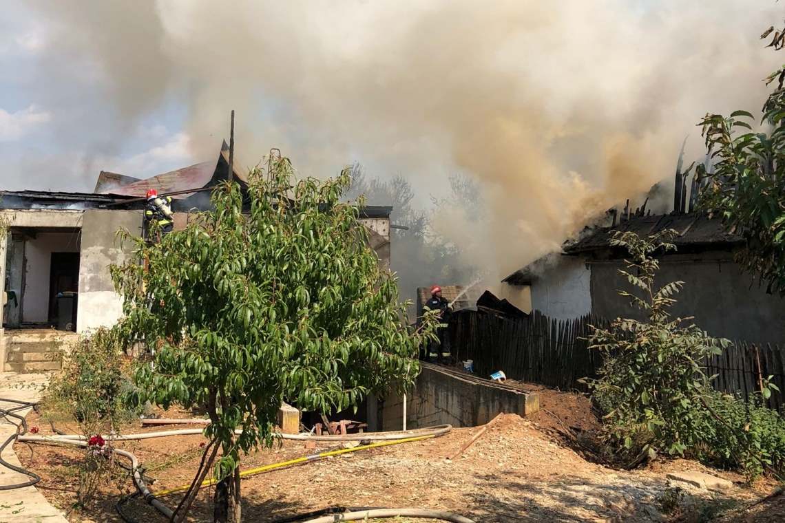 Campanie umanitară pentru sprijinirea familiilor rămase fără case, la Băicoi, în urma unui incendiu devastator