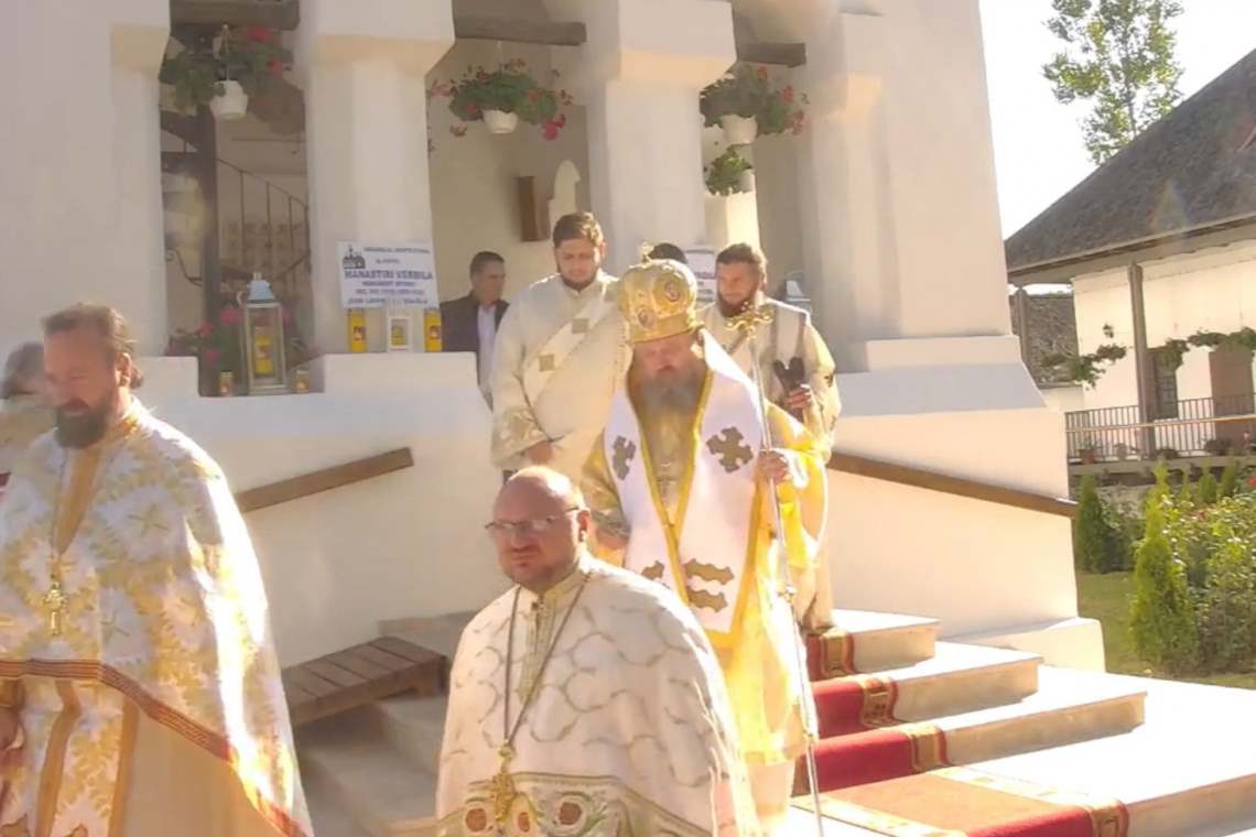 Biserica Mănăstirii Verbila a fost sfințită, astăzi, după reconstrucția lăcașului de cult vechi de aproape cinci secole!
