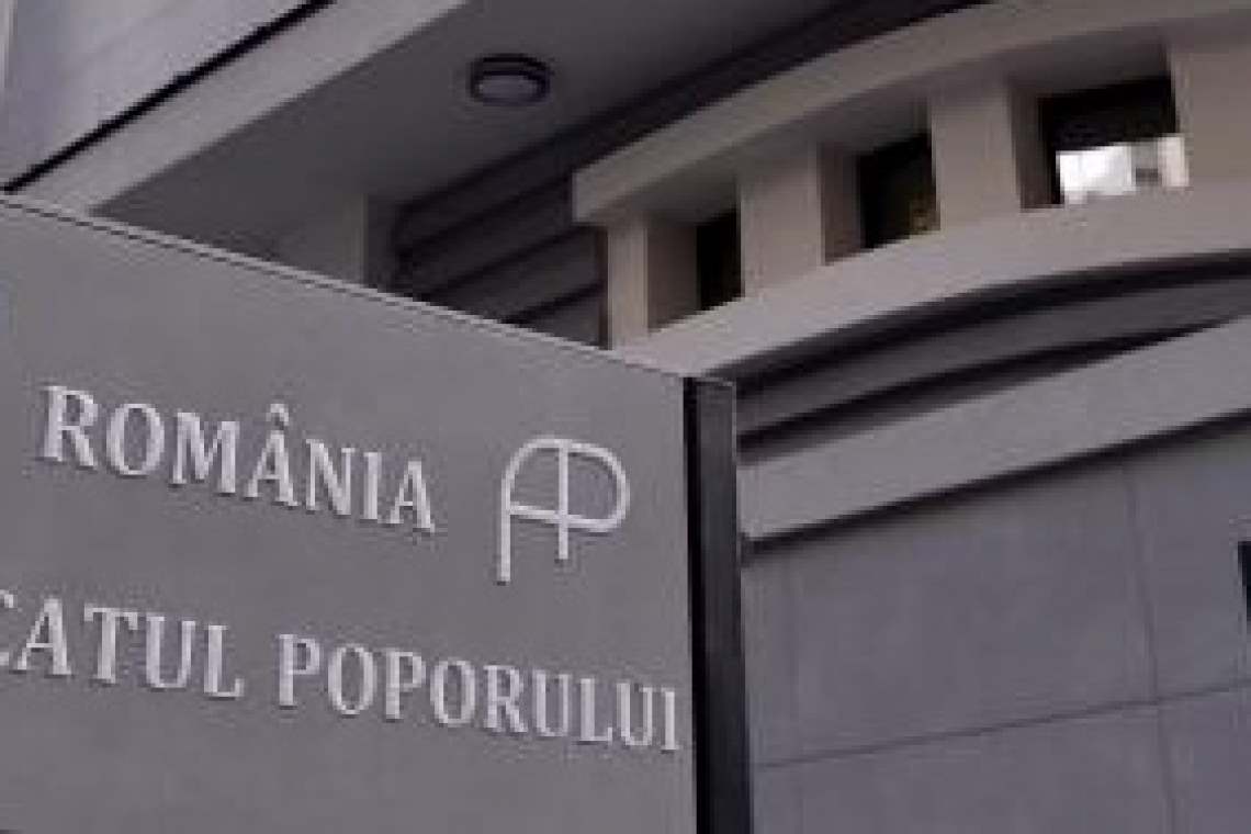 Avocatul Poporului: Impunerea vaccinării și testarea pe banii angajaților aduc atingere prevederilor constituționale!