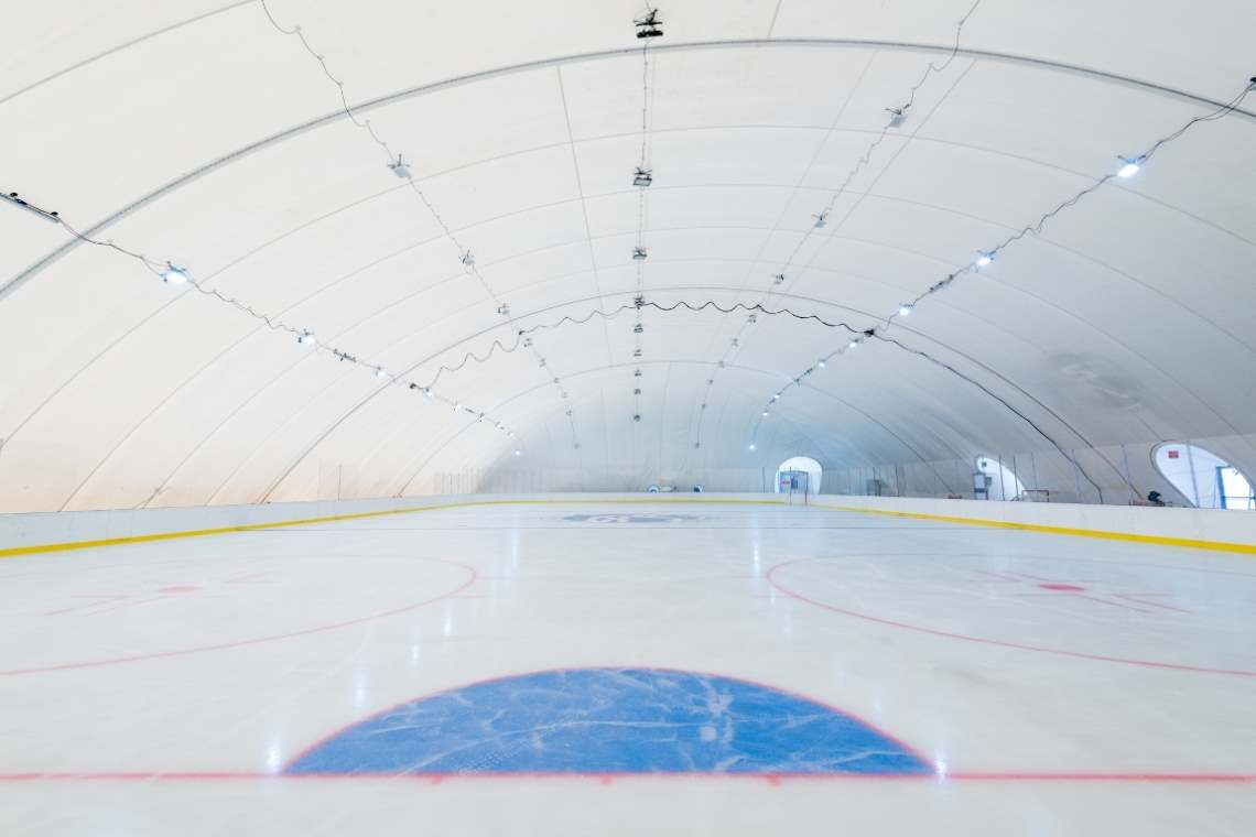 Ce-i mai lipsește chelului? Un alt SF: patinoar, la Bărcănești!