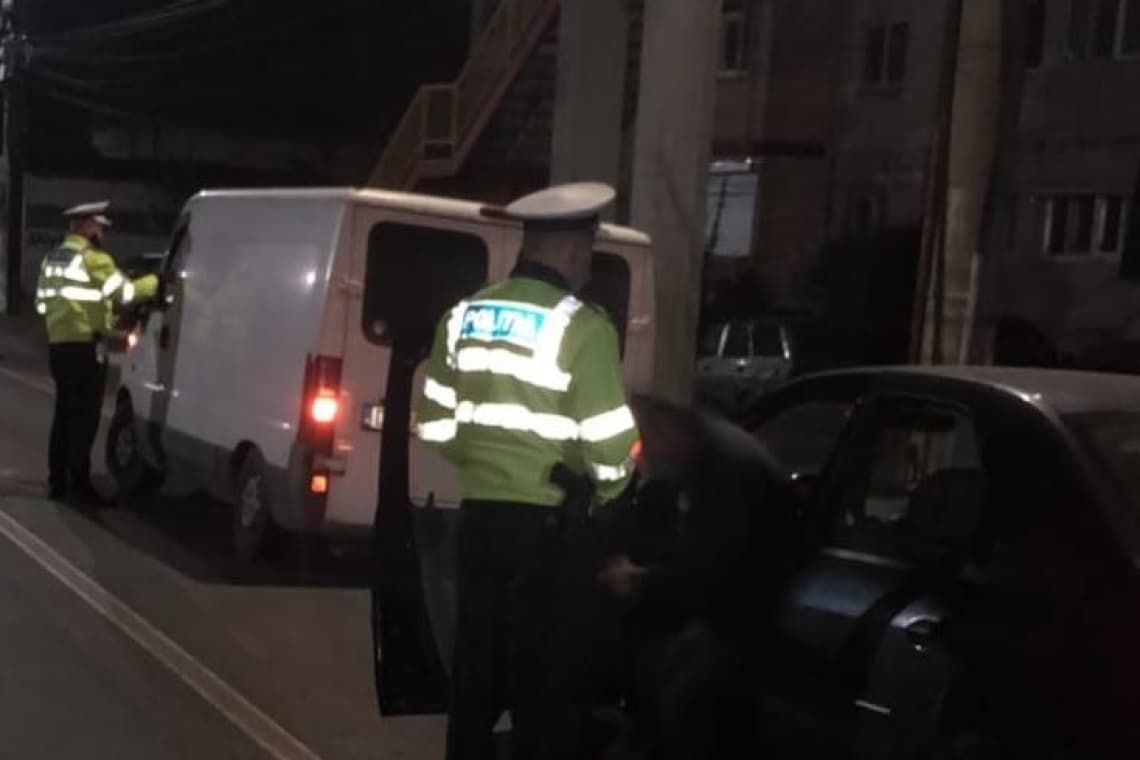 Opt șoferi au rămas fără permis, duminică dimineață, în timpul unei acțiuni a polițiștilor de la Rutieră