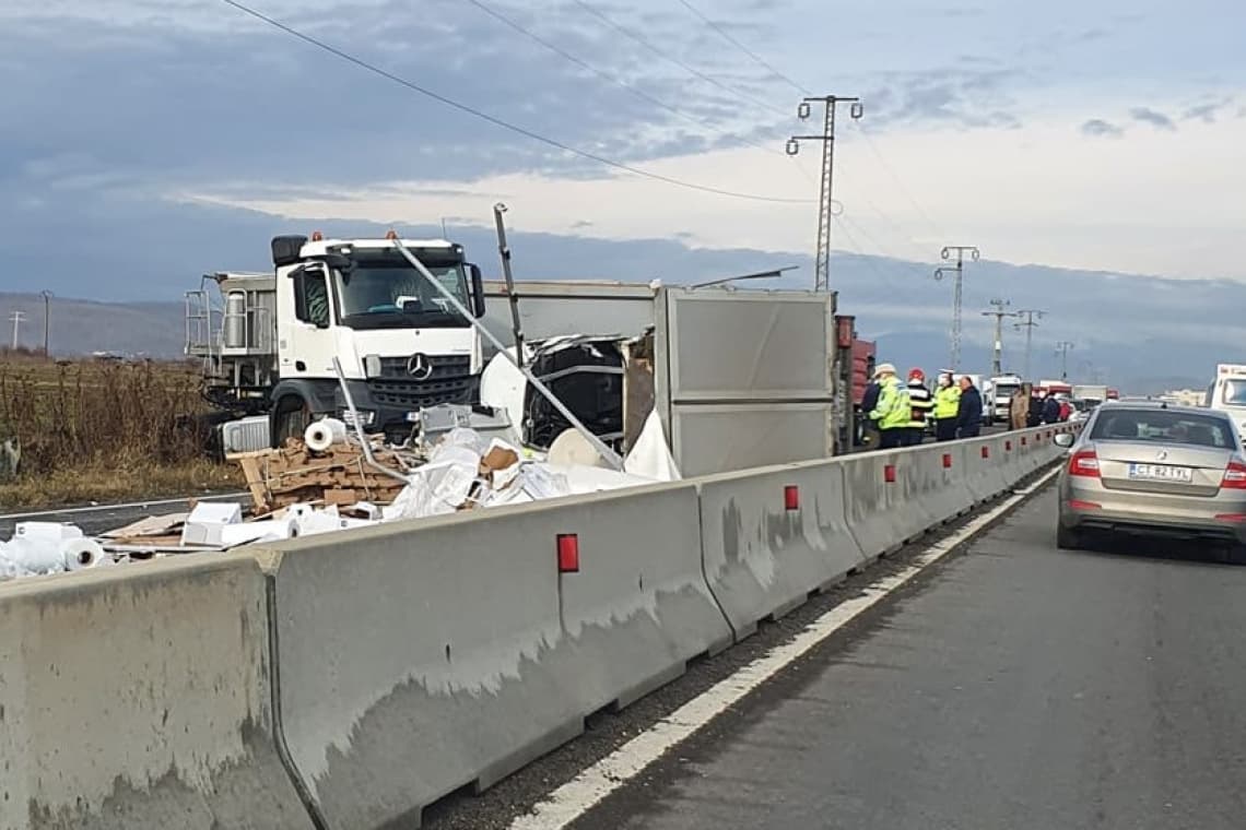 Traficul rutier s-a reluat pe o bandă, la Bănești, pe sensul Brașov-Ploiești