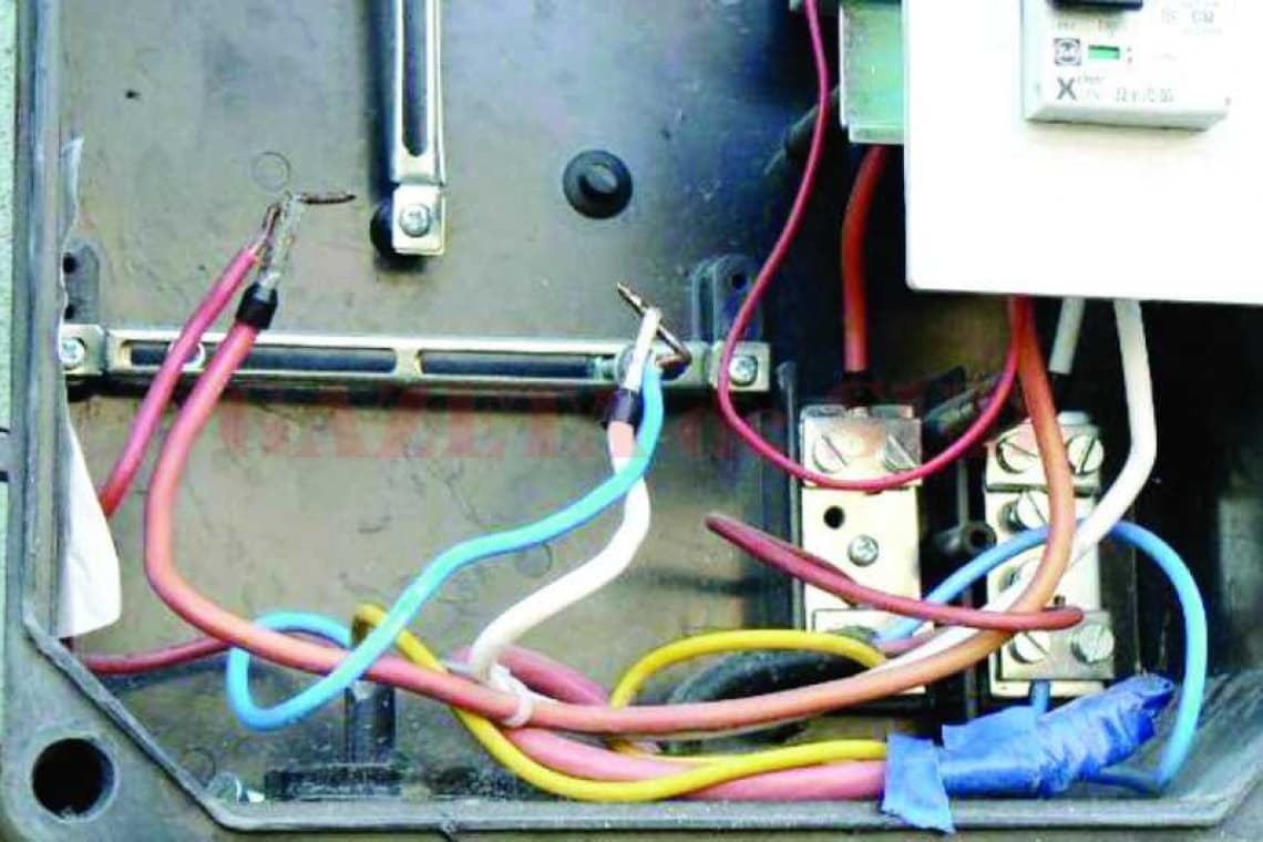 Dosare penale pentru furt de energie electrică, în Breaza