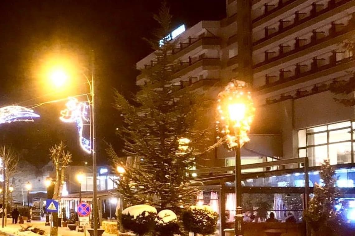 Vrei să petreci Revelionul pe Valea Prahovei? Pregătește-te să scoți mulți bani din buzunar!