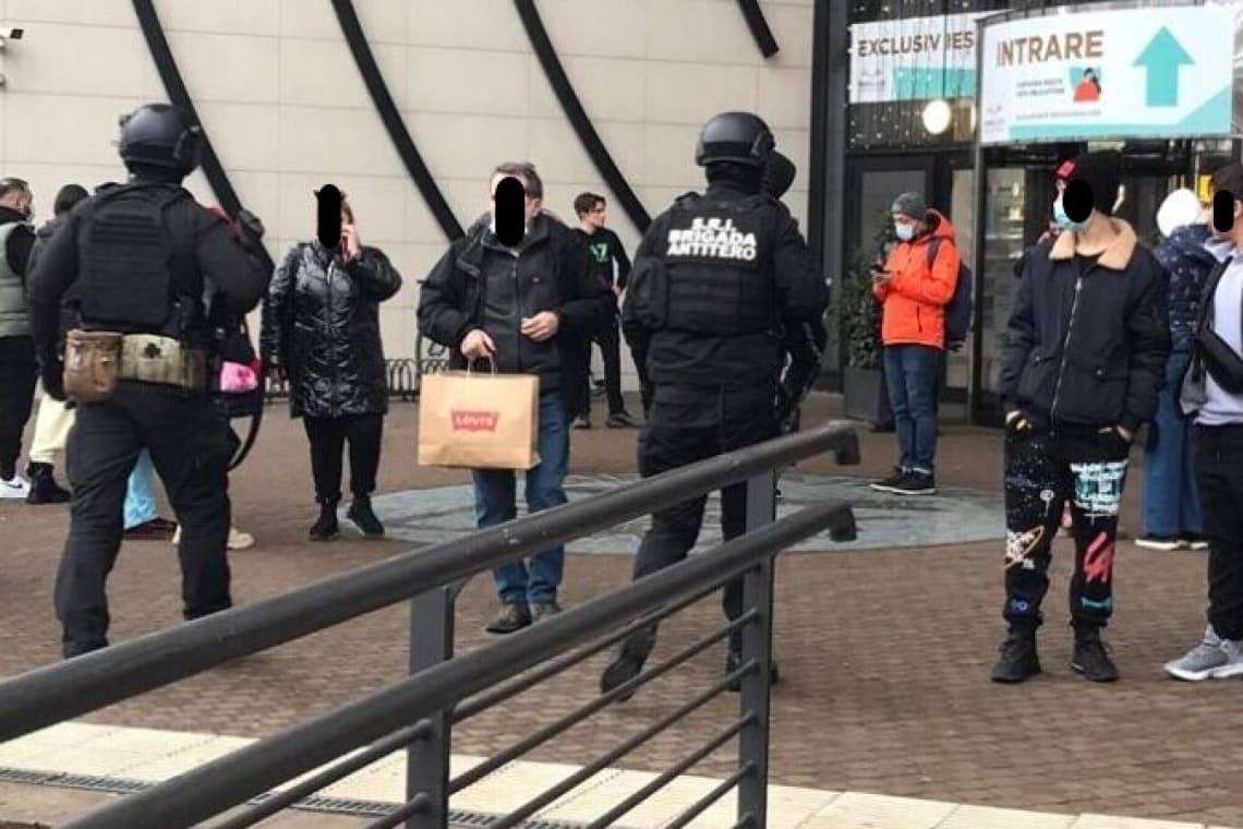 Amenințare cu bombă, la un mall din Capitală