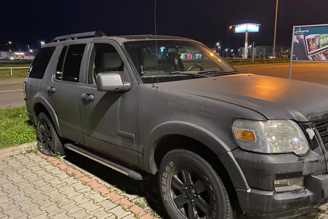 Mașină dispărută din parcarea unui spațiu comercial de la marginea Ploieștiului, obiect de dosar penal. Autoturismul se afla acolo din 2020