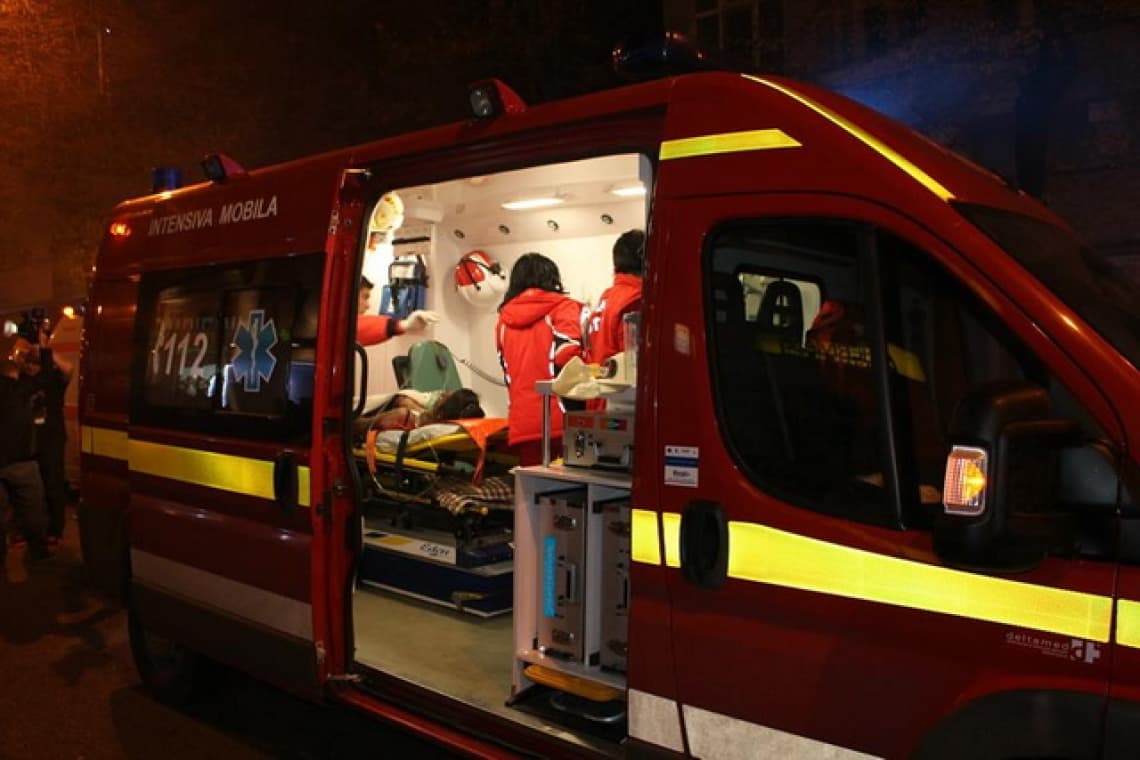 Patru persoane au fost surprinse într-o explozie, la un magazin alimentar din comuna Tomșani! 