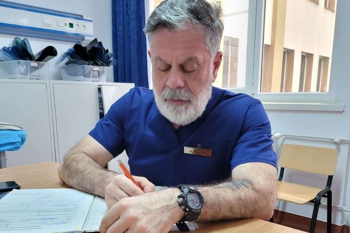 Dan Oprea, unul dintre chirurgii renumiți ai Prahovei, s-a alăturat echipei unei clinici private, de lângă Ploiești