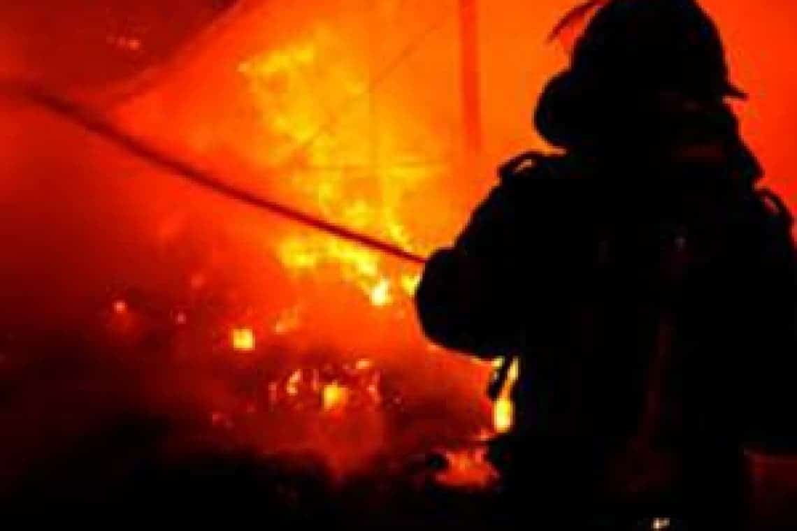 O familie din Comarnic a rămas fără casă, în toiul iernii