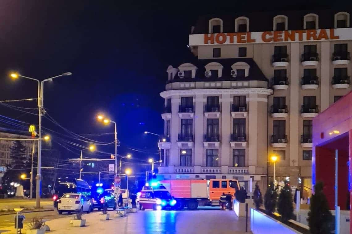 Falsă amenințare cu bombă la un restaurant din Ploiești. Apelantul a fost identificat