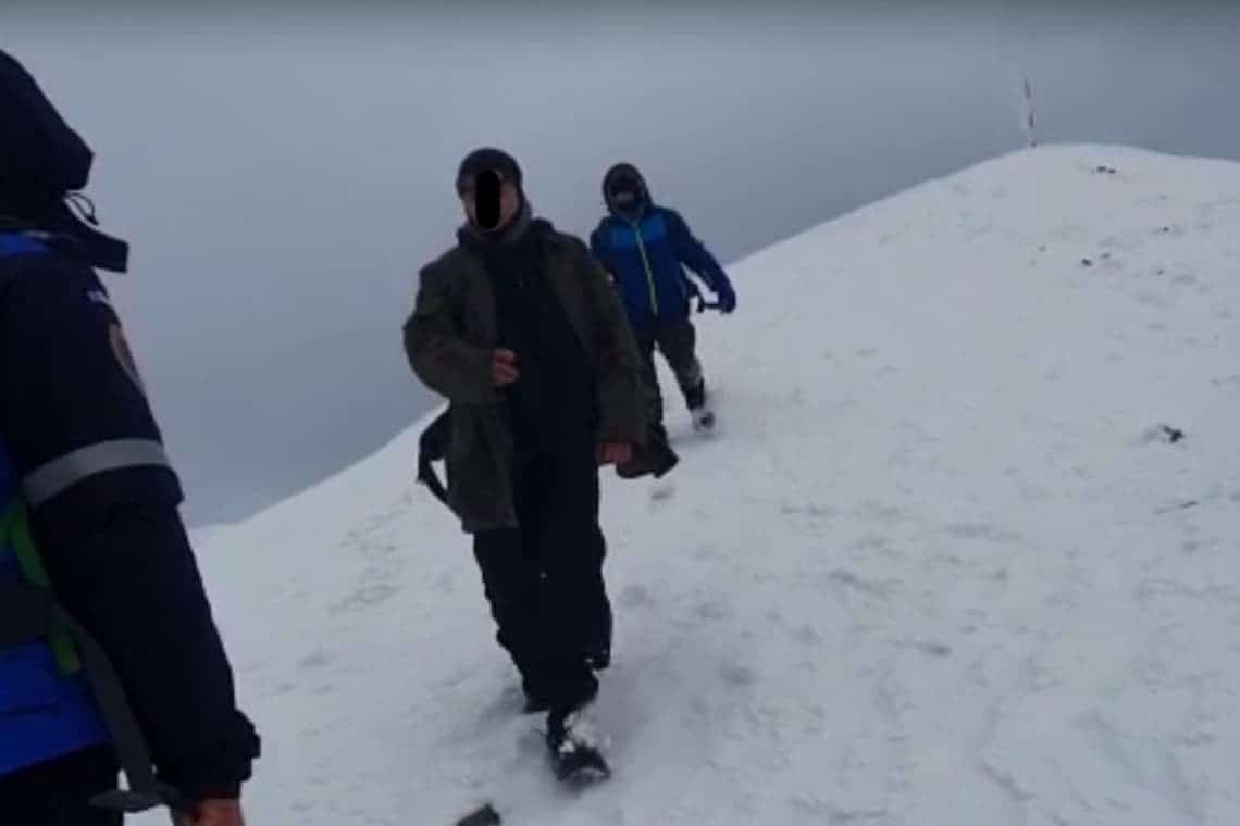 Acțiune de peste trei ore a jandarmilor și salvamontiștilor prahoveni pentru recuperarea unor tineri blocați pe munte