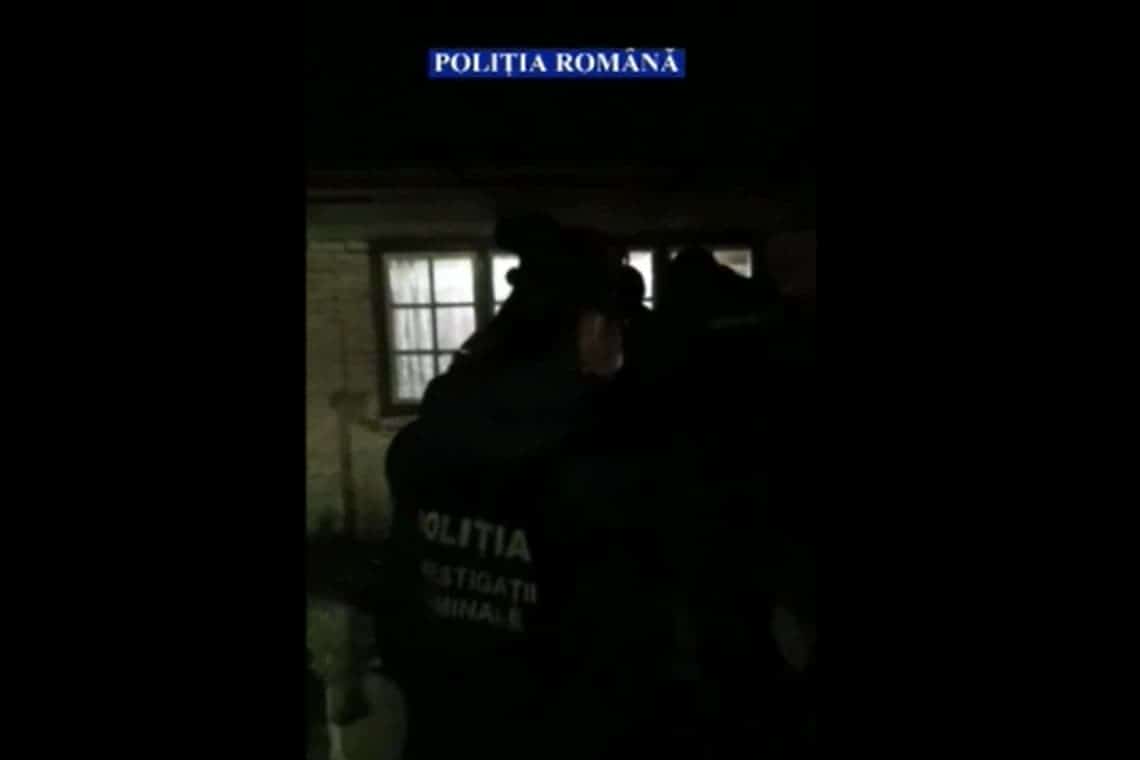 Video/Percheziții în Prahova, la escroci prin metoda ACCIDENTUL. Ce sume au obținut în urma înșelăciunilor