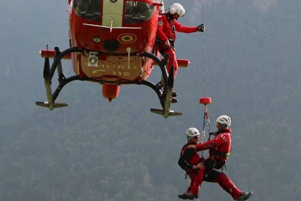 Vrei să devii salvamontist în cea mai dificilă zonă a Bucegilor? Află ce trebuie să faci!