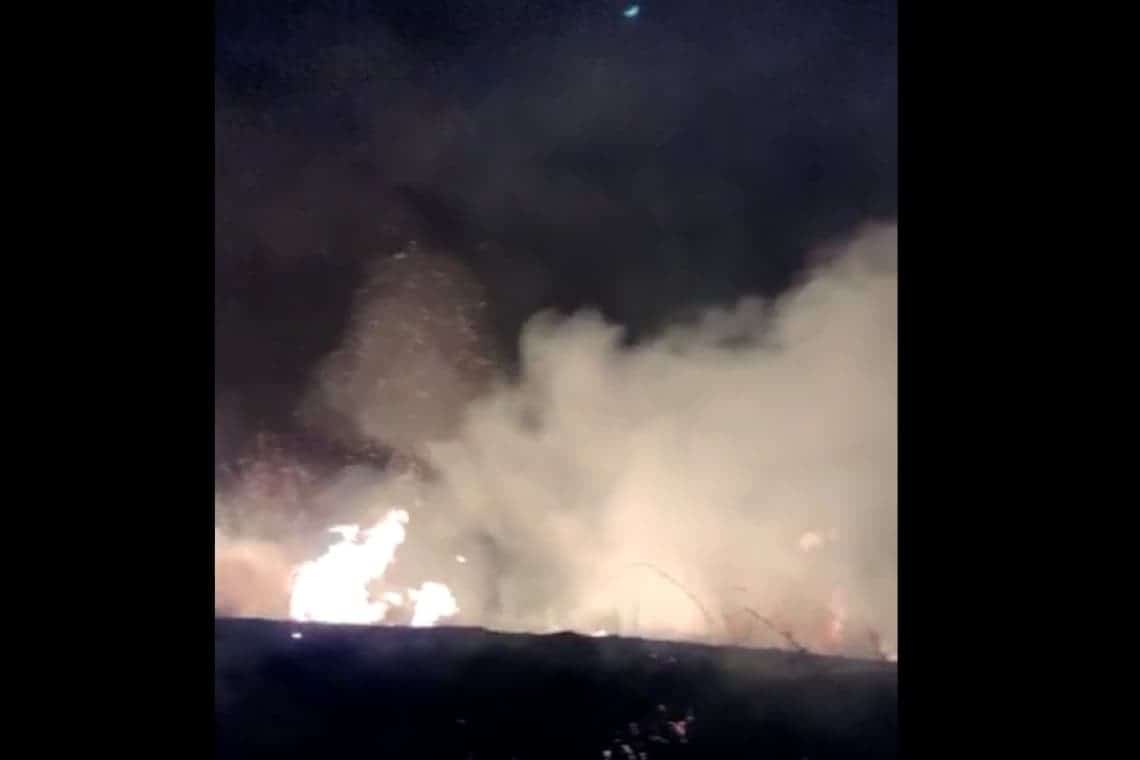 Video/ Un alt teren, pârjolit de foc, în Prahova. De această dată, la Pantazi! Cine răspunde pentru toate incendiile de vegetație care mistuie sute de hectare de teren?
