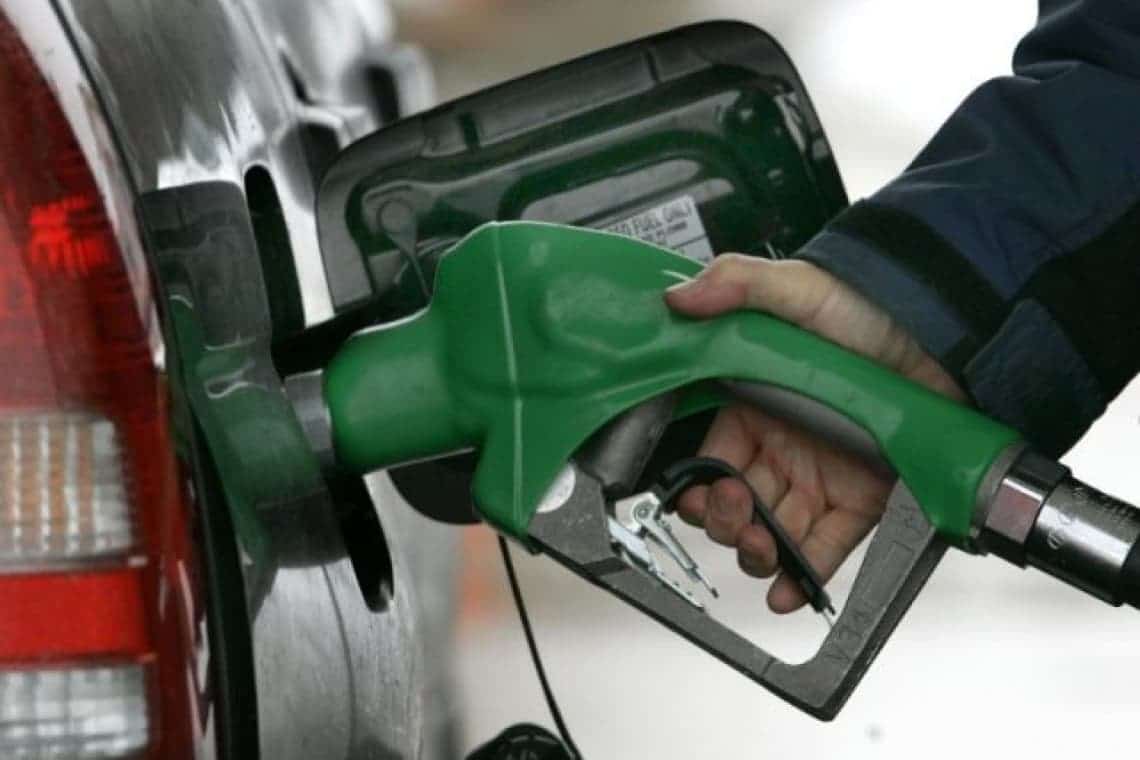 Va ajunge să coste un litru de benzină 10 lei? Creștere de 10% a prețului carburanților, doar în ultima lună!