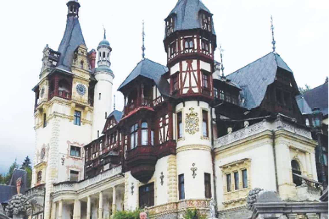 Institutul Național al Patrimoniului, la a cincea tentativă de refacere a teraselor Castelului Peleș!