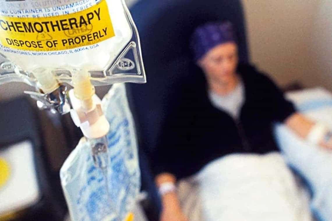 Rudele bolnavilor de cancer își vor putea lua concediu și vor primi indemnizație pentru îngrijirea pacienților