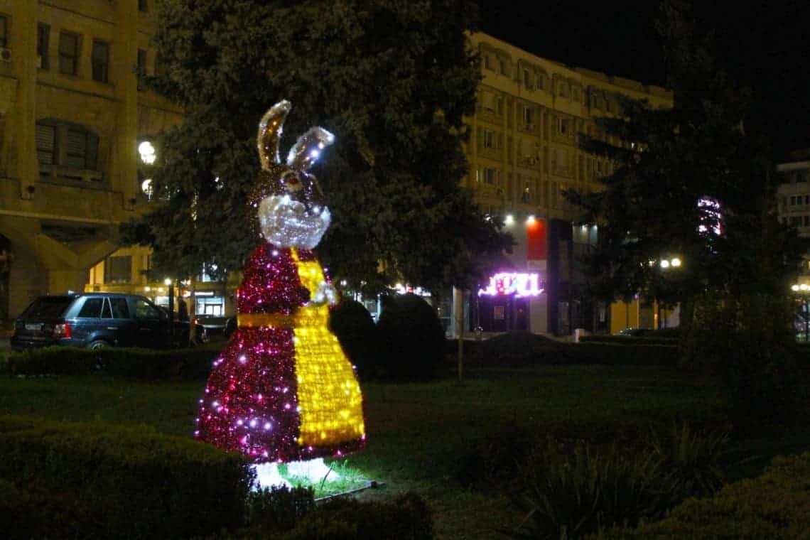 Galerie foto/ Sărbători Pascale pline de lumină, dar și de urâțenie, din partea Primăriei Ploiești!