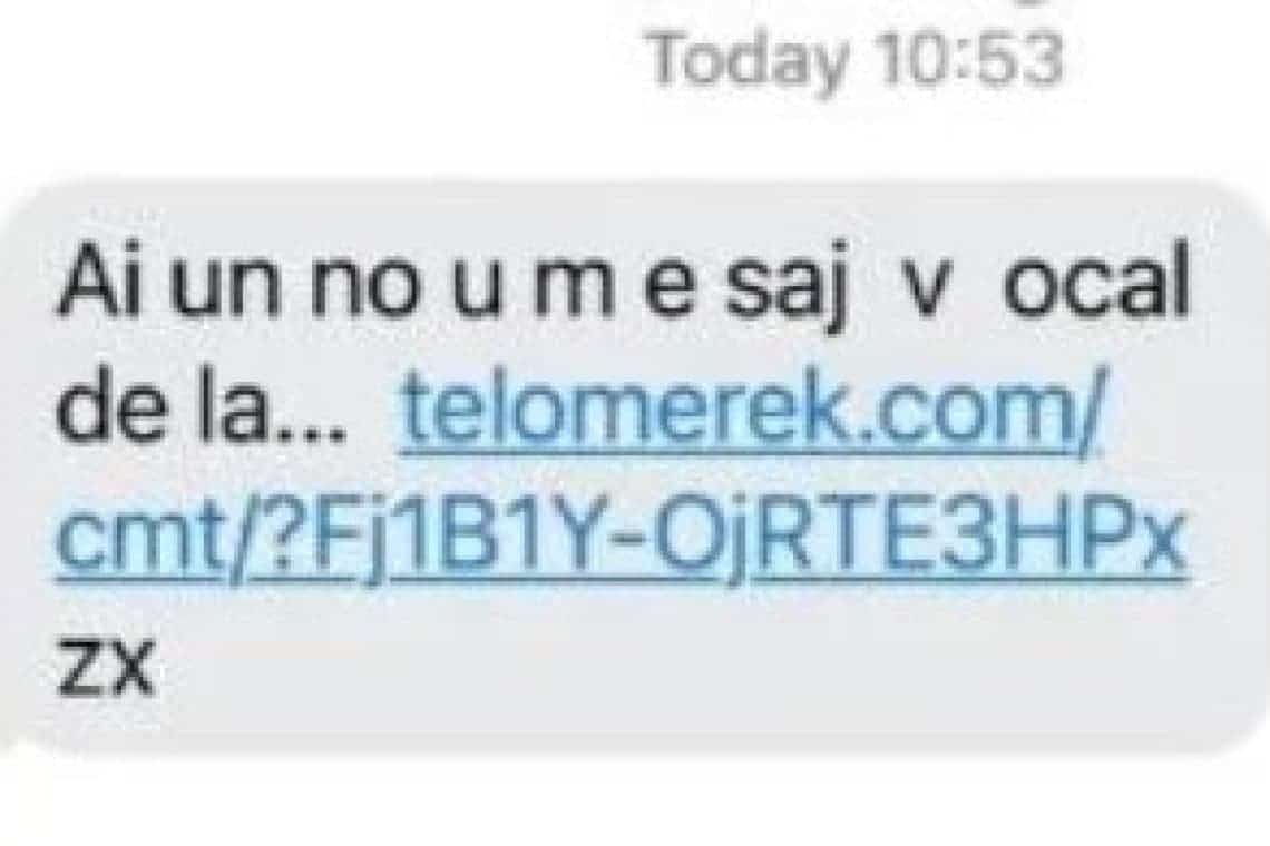 Atenție la mesajele primite pe telefon/ Un virus extrem de periculos, atașat unui link!
