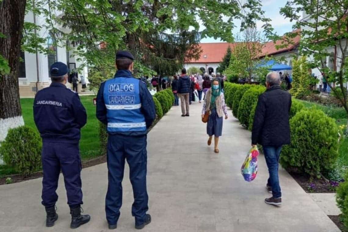 Jandarmii vor asigura ordinea la mănăstirea Ghighiu, vineri, de Izvorul Tămăduirii