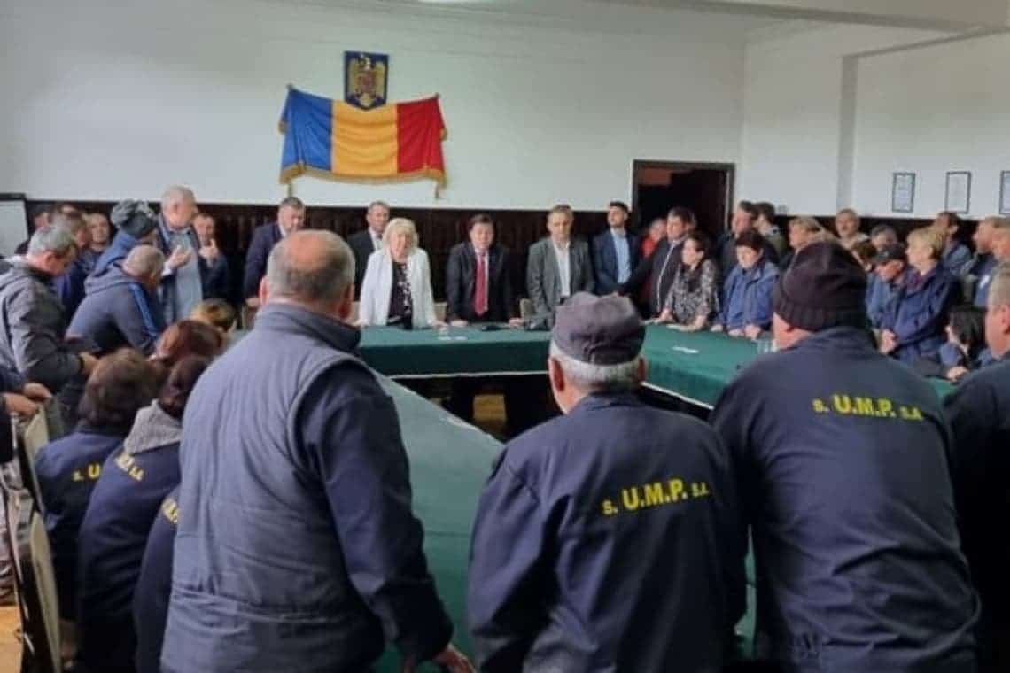 Ministrul Economiei, Florin Spătaru, promite că se va implica direct în rezolvarea revendicărilor angajaților de la UM Plopeni