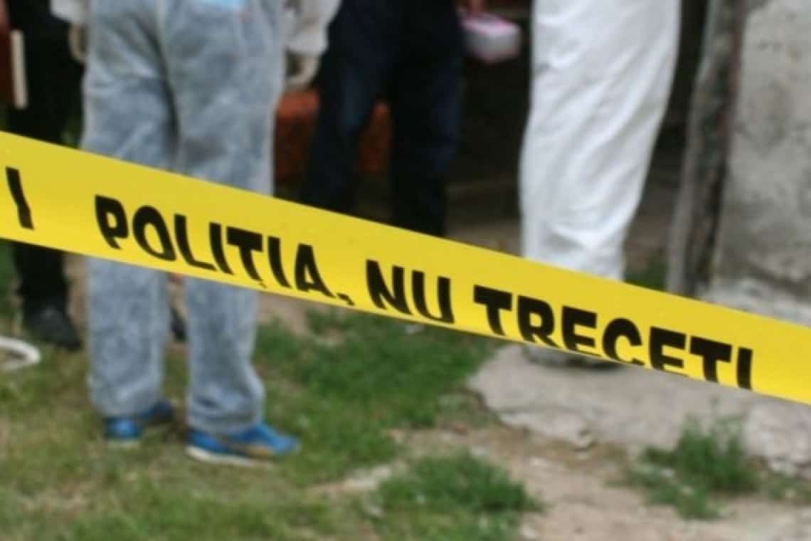 Înfiorător! Corpul neînsuflețit al unui copil, găsit într-un sac de plastic, în cușca unui câine