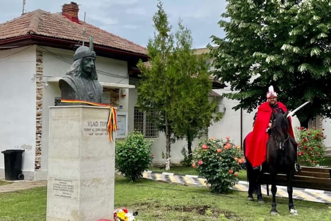Vlad Țepeș ocrotește, peste veacuri, comuna prahoveană Mănești