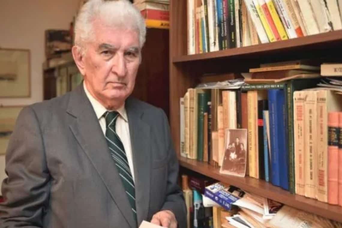 S-a stins din viață marele critic literar, profesor și scriitor Valeriu Râpeanu, originar din Ploieștiori - Prahova