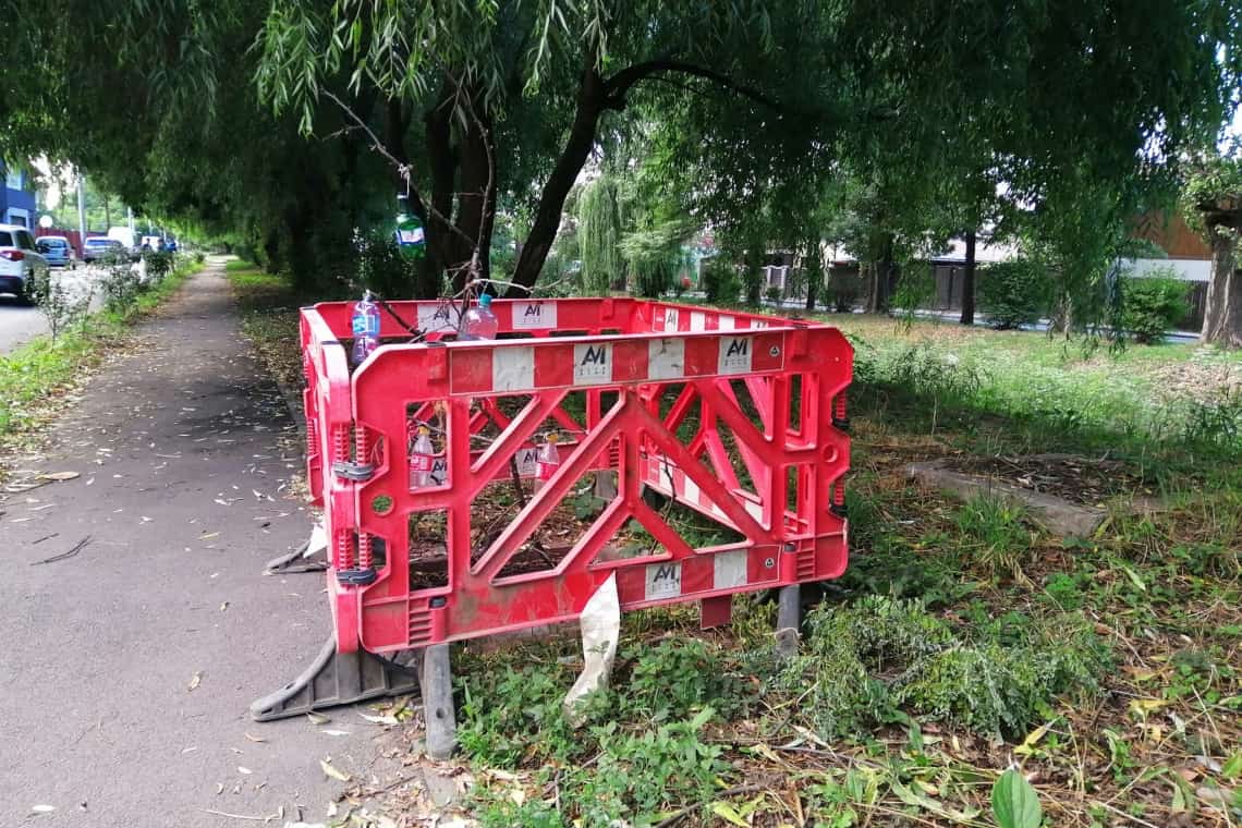 Hai, că se poate! Mâine poate găsiți și un capac pentru canalul de pe strada Cornățel!