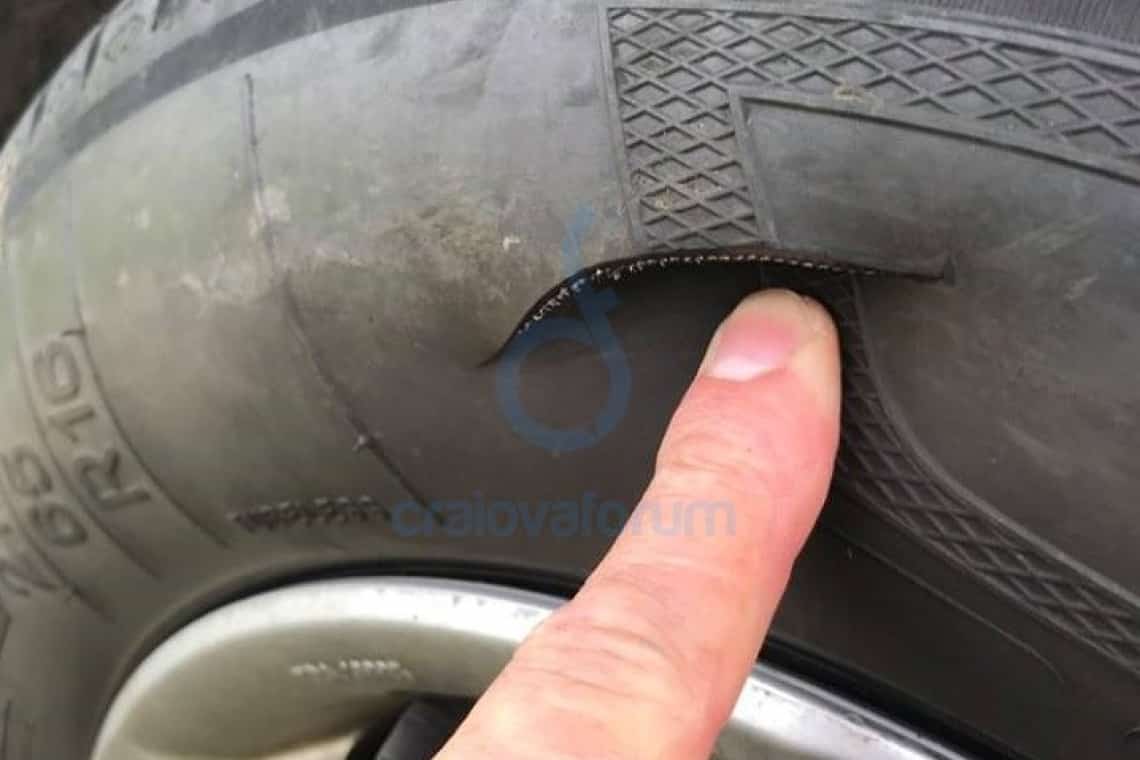 Cetățean turc, prins de polițiști în Ploiești, după ce a înțepat anvelopele unei mașini